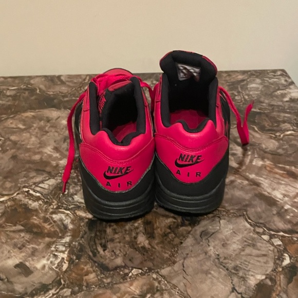 Air Max 1 Leather Premium 'Gym Red Black' - Picture 4 of 8